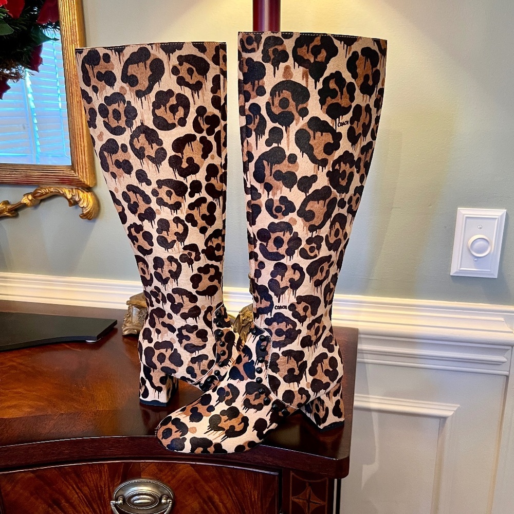 EUC Coach Leopard Cheetah Animal Print Calf Hair Knee Boots Size 6